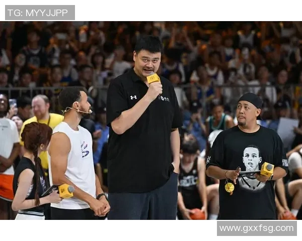 姚明脸尺寸揭秘:如何影响他的篮球生涯与公众形象 姚明脸尺寸揭秘:如何影响他的篮球生涯与公众形象